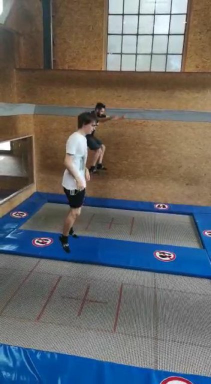 videocapture_20190619-082656